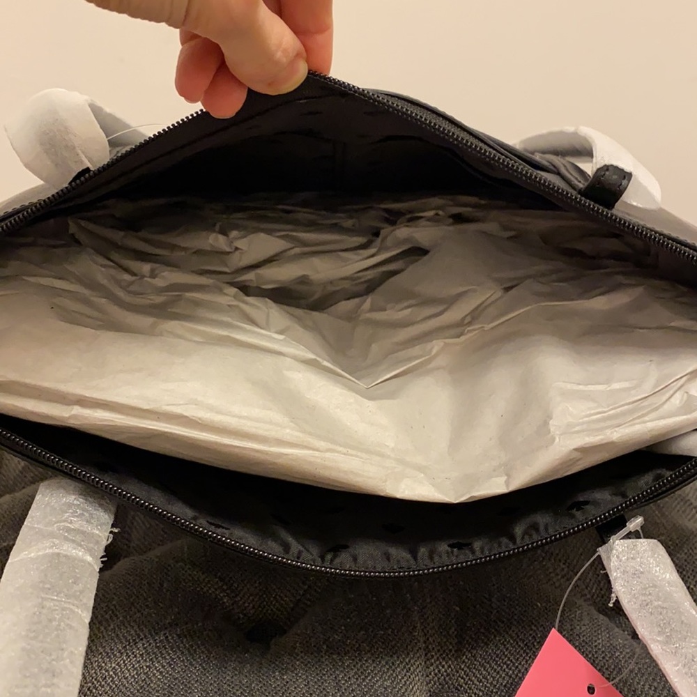 ๐ค Kate Spade Tote - Picture 3 of 5